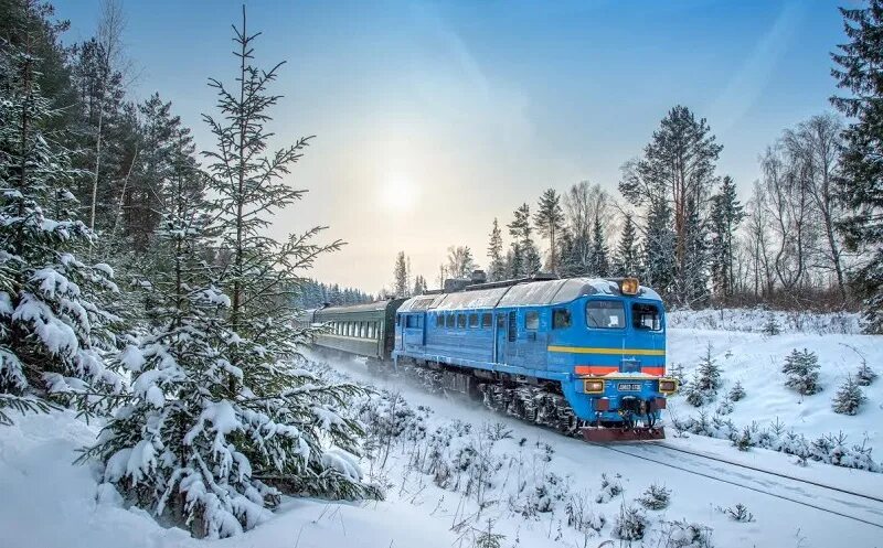 Поезд зимой. Тепловоз зимой. Поезд картинка. Поезд фото. Тэп зимой