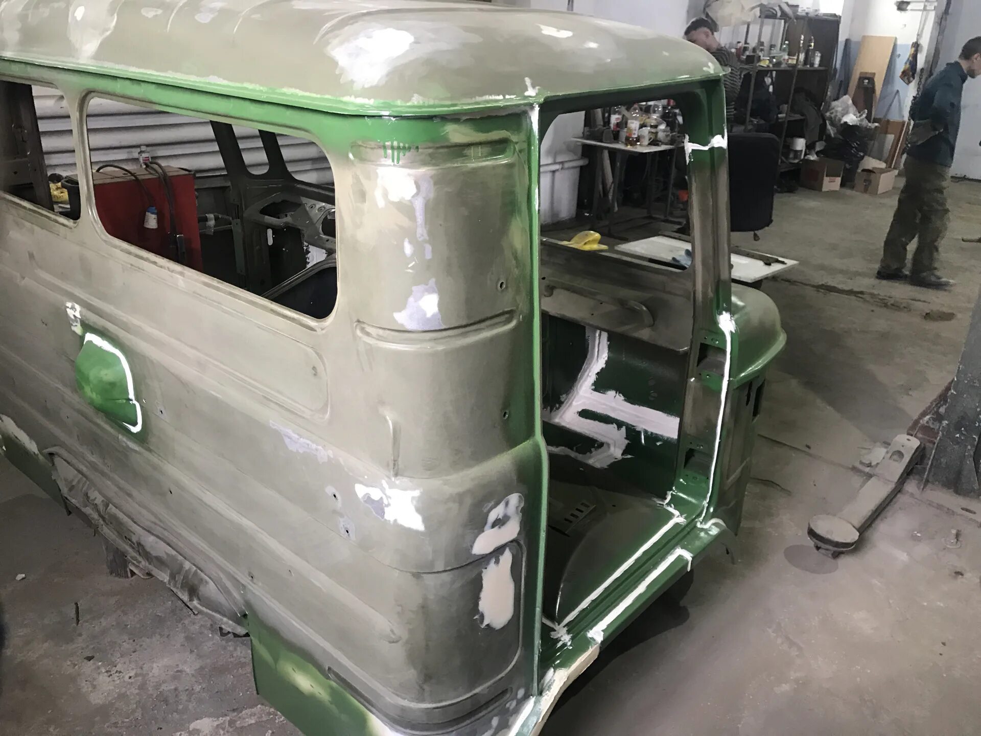 Газ 66 верхняя панель кабины. Газ 66 салон кабины. Gaz 66 кабина. Газ 66 кабина. Кабина газ 66.