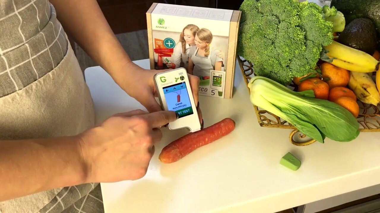 Прибор для овощей нитраты. Greentest Eco 5. Нитраты в овощах. Нитрат тестер для воды. Измерение уровня нитратов в овощах и фруктах.