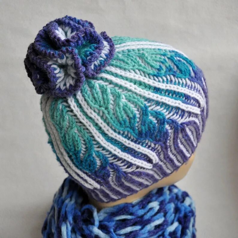 Техника бриошь крючком. Беретка Бриошь. Капор Бриошь. Коса Бриошь. Снуд Бриошь.