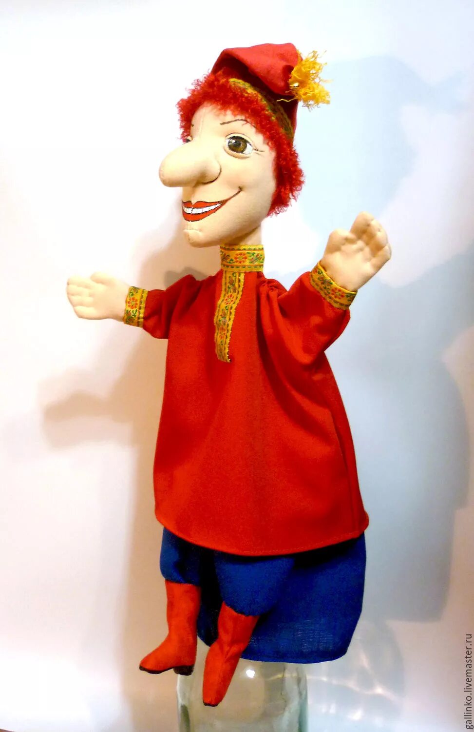 петрушка скоморох кукла. петрушка кукла образцова. кукольный театр скоморох петрушка. русский петрушка персонаж. кукла потешка скоморох.