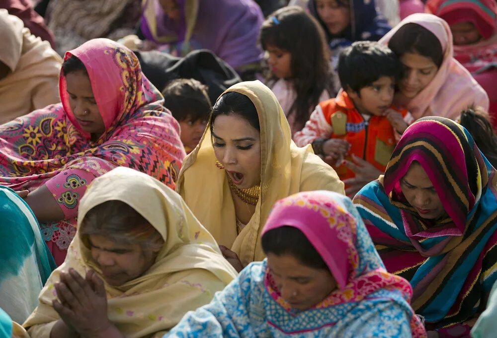Пакистан Исламабад женщины. Пакистан жители. Повседная жизнь в Пакистане.
