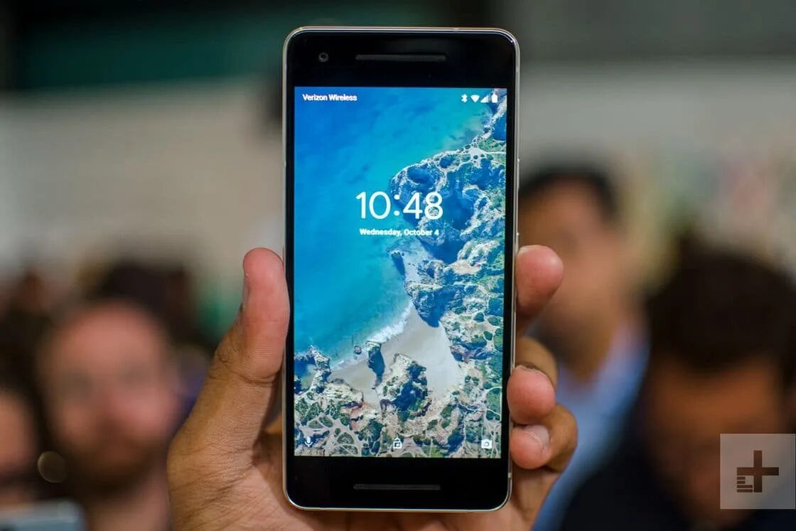 Google pixel защитное. Самсунг пиксель 2. pixel 2 в руке. google pixel 2 дисплей. а2 в пикселях.