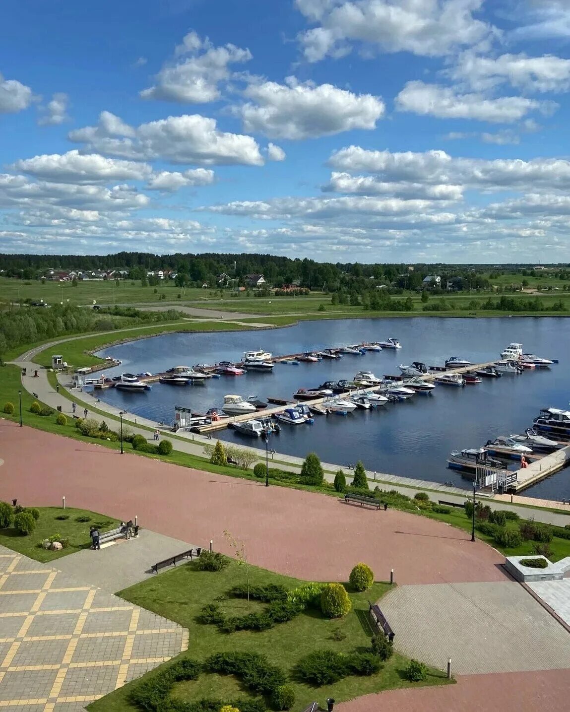 Zavidovo village. Рэдиссон Завидово пляж. Завидово Тверская область. Рэдиссон Завидово парк. Завидово (Конаковский район).