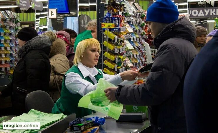 Цветочный дискаунтер могилев. Акция зеленый цвет. Одзева магазина грин в могилеве. Грин гомель. Грин могилев.