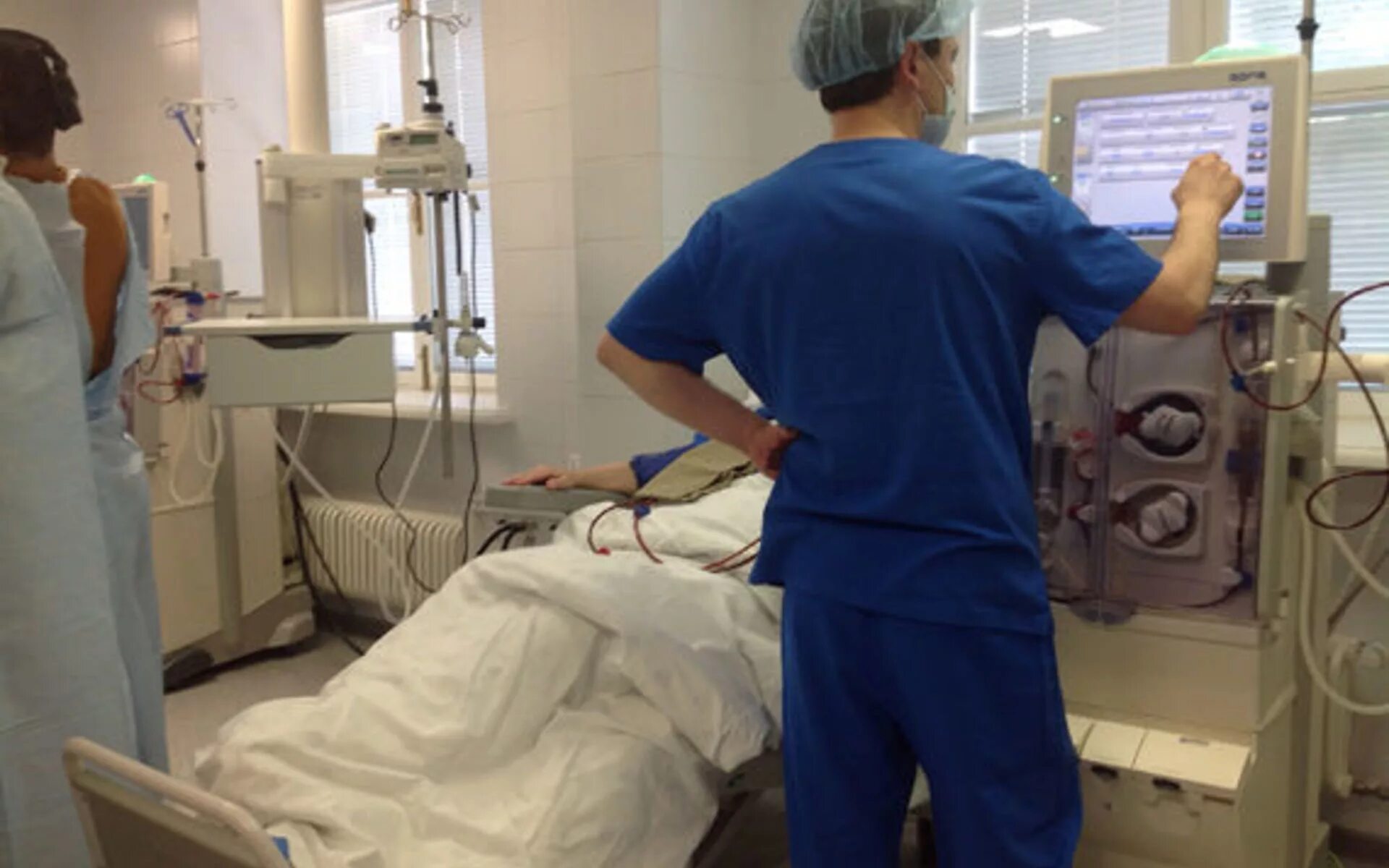 Найдены без почек. Нашли двух девочек без почек с деньгами в руках. Найдены без почек. Хрониническое заболевание почек. Почки анатомия человека.