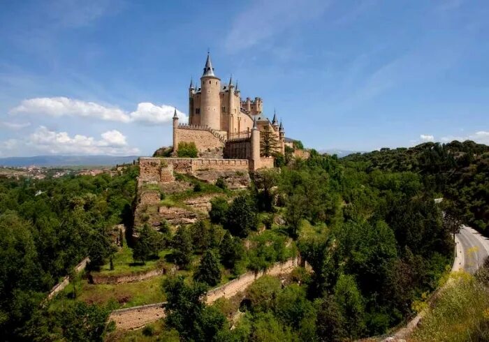 Замки испании фото Alcázar de Segovia (Segovia Castle), Spain Castle pictures, Castles to visit, Be