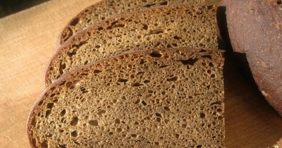 Простой хлеб на закваске. Нарочанский хлеб. Нарочанский хлеб на закваске. Бородинский хлеб на ржаной закваске. Хлеб Радзивиловский.