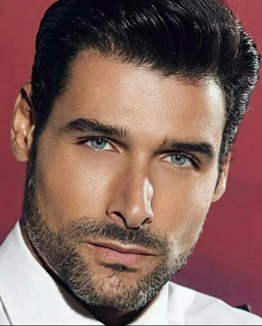 Красивые мужчины греки. Самые красивые греки мужчины. Красивые греки. Педро сольц глаза. Педро сольц красивый.