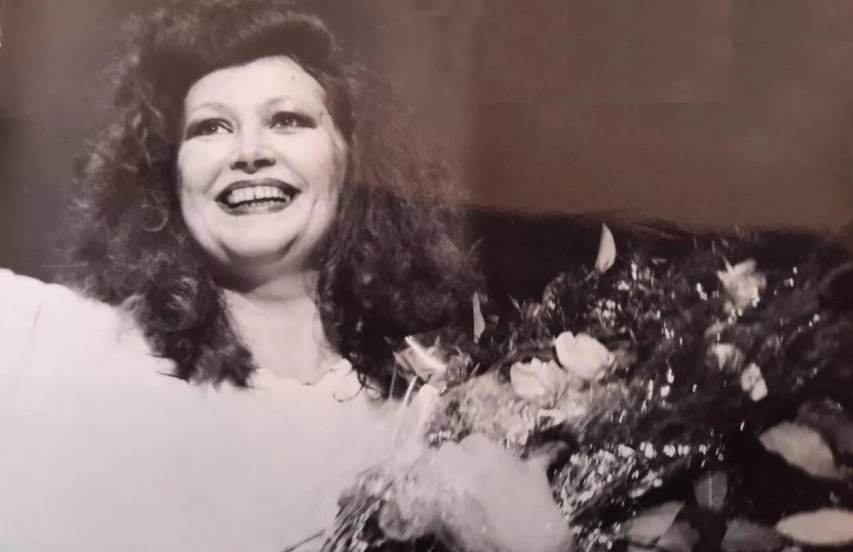 видеоклипы песен виктора королева. алла пугачёва королева. нина кирсо. песни ах королева королева. нина кирсо фото.