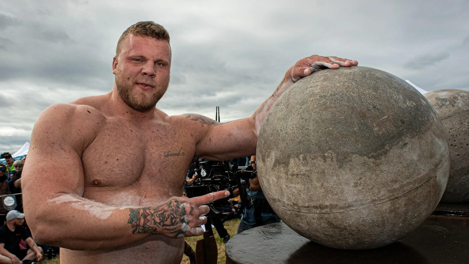 World strongest man. World's strongest man. Стронгс. Strongest man.