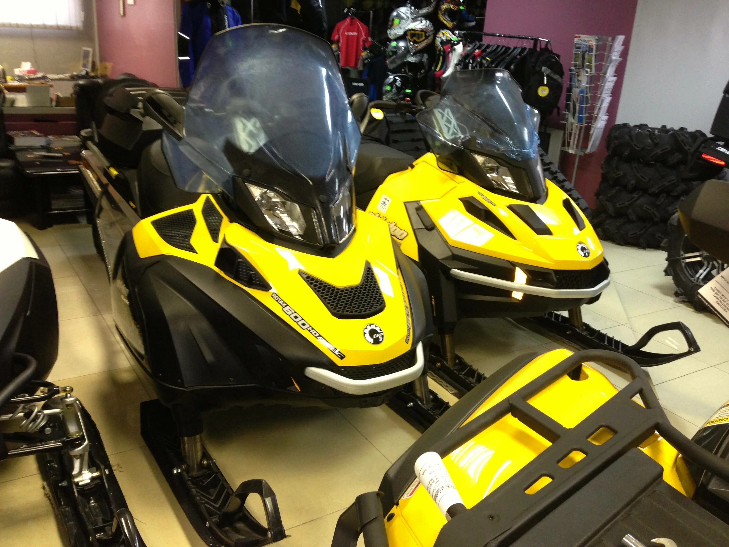 Ski Doo Skandic 600. Ski-Doo Skandic WT 600. BRP Ski-Doo Skandic 600. Снегоход BRP Ski-Doo Skandic WT 600.