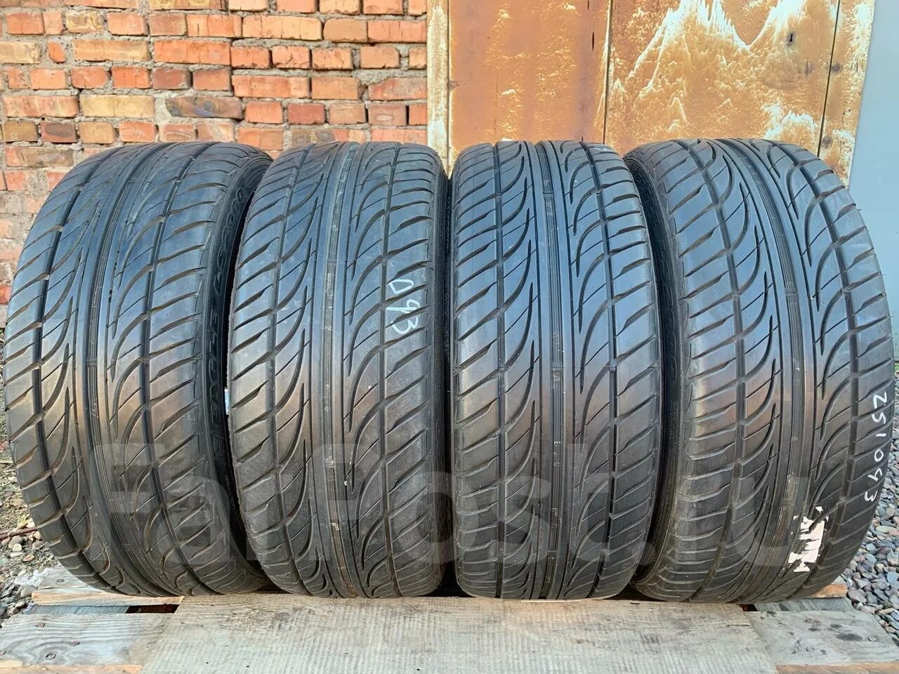 Goodyear ls. 225/40 R18 лето купить. Авто шины новые купить в Братске.