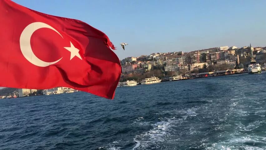 Турецкий флаг Стамбул. Флаг Алании Турция. 7. Турция флаг. Флаг Турции Босфор.