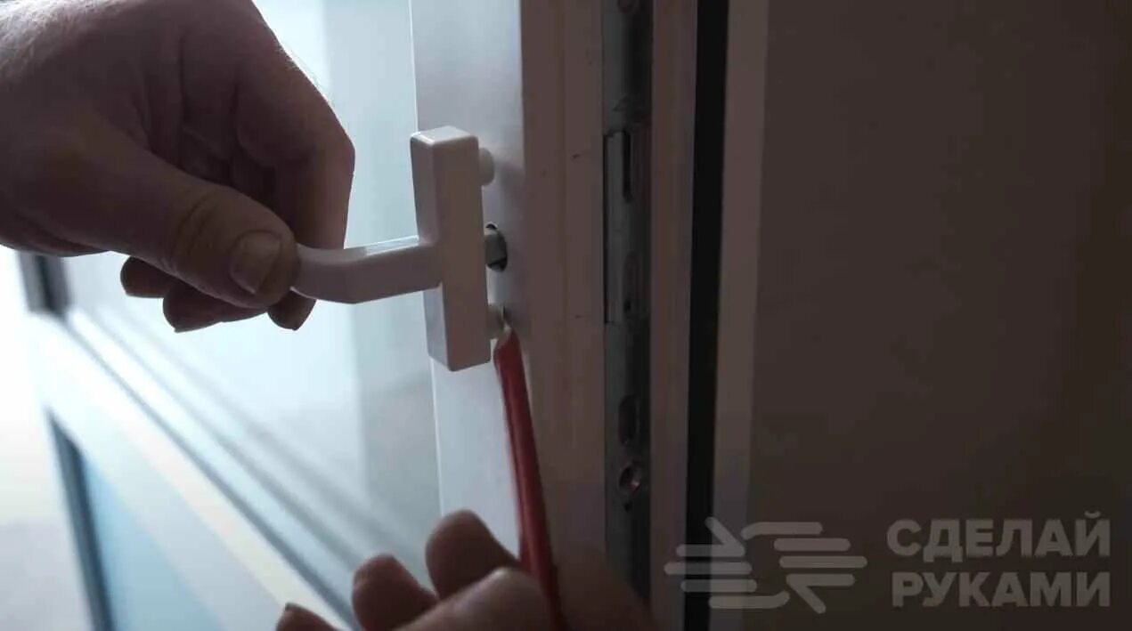 дверные ручки на лоджию. как сделать ручку на балконе. ручка для балконной пластиковой двери. , 4108155. ручка на балконную пластиковую дверь.