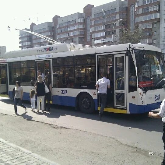 Октябрьский универмаг Новосибирск. Остановка Октябрьский универмаг. Остановка Октябрьский универмаг Новосибирск. Остановка универмаг Бежица. Автобус остановка универмаг