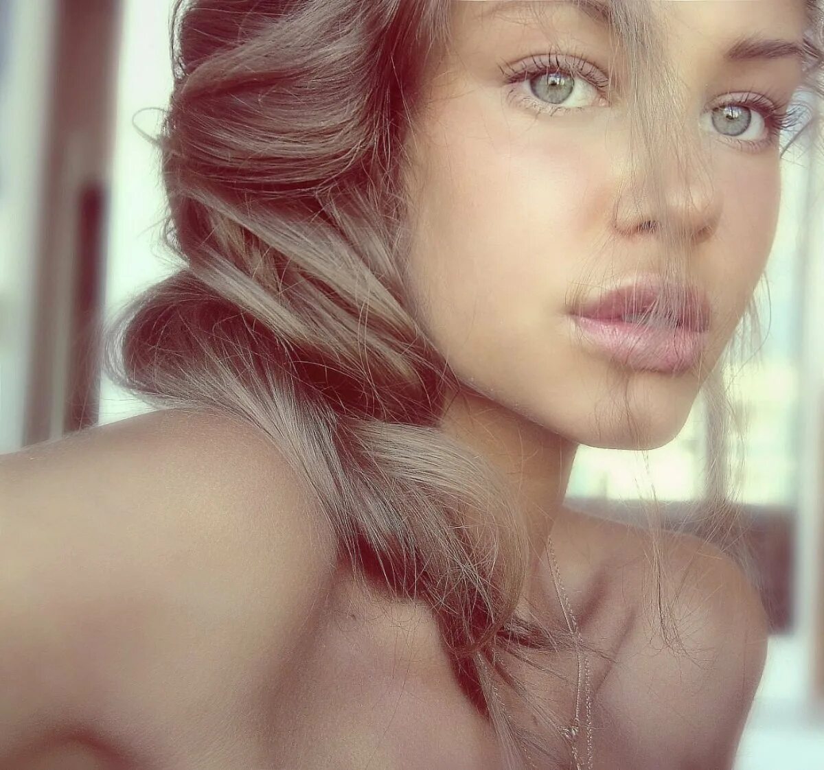 Губы девушки. Красивые губы. Julia saner 2020. Кейт хадсон открытый рот. Молодые губы.