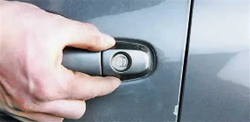 Снятие и установка наружной ручки и выключателя замка передней двери Toyota Coro