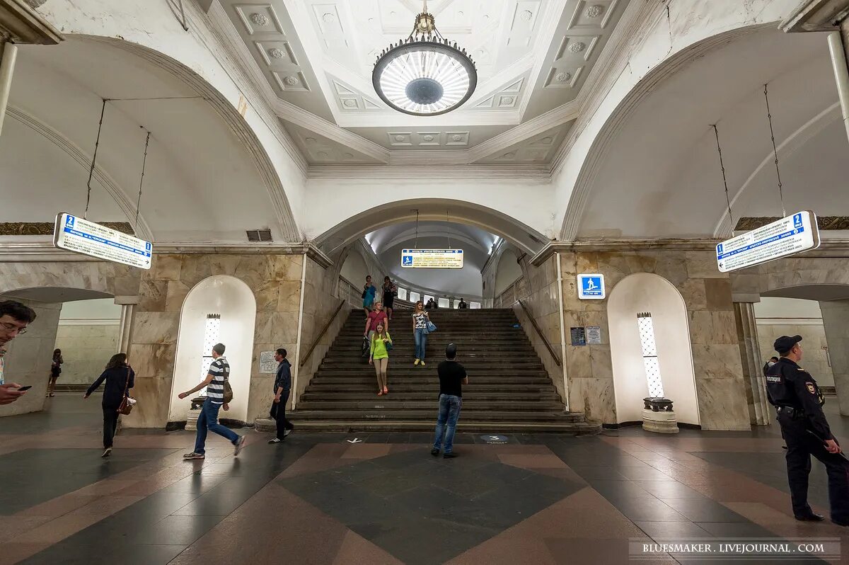 Арбатская синяя. Таганская (станция метро, Кольцевая линия). Метро Курская Кольцевая вестибюль. Курская (станция метро, Кольцевая линия). Станция метро Курская синяя ветка.