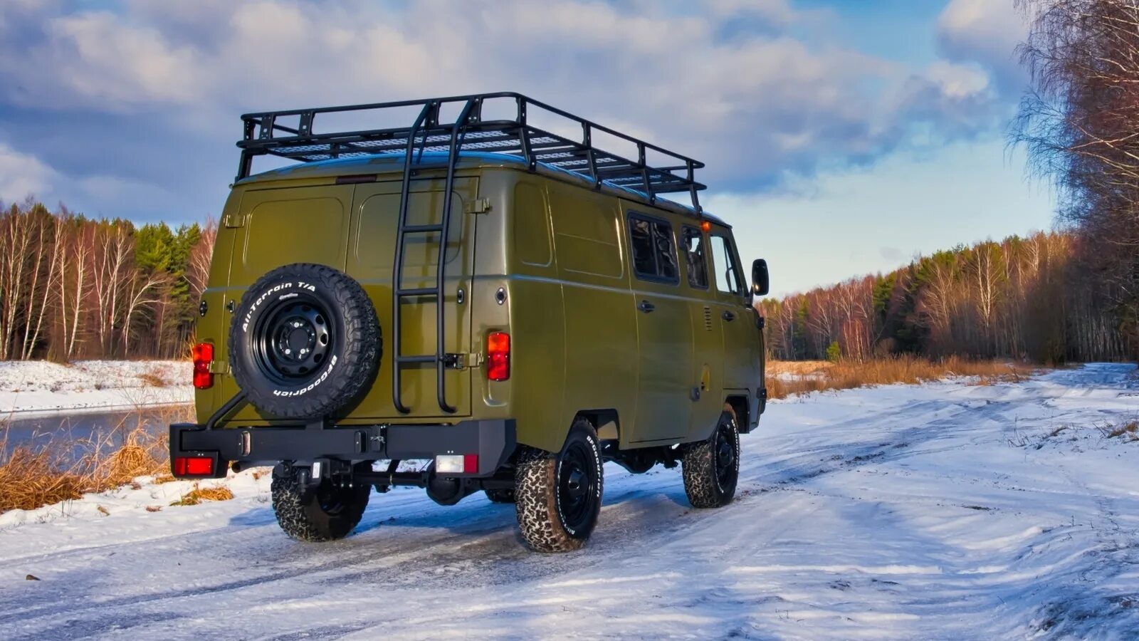 уаз 452 буханка тюнингованный. уаз 452 буханка. уаз буханка комби трофи. уаз 452 буханка. Efp e fyrf.