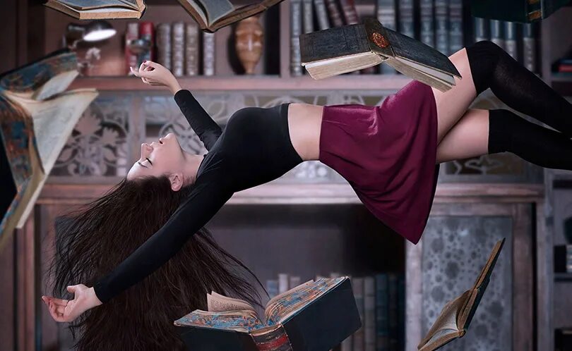 Леа кувилье. Фотосессии на природе без обработки. Рука записывает в блокнот. Записи хорошего качества. Фотосессия без обработки.