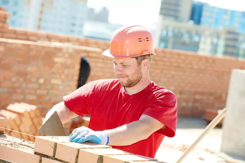 The bricklayer. Bricklayer каменщик. футеровщик-каменщик. строитель с кирпичом. стройка и строители.