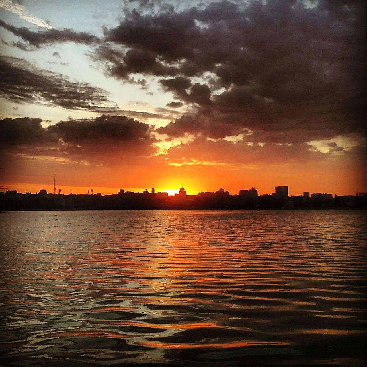 Парк дельфин воронеж. Закат воронеж город. Красивый закат в воронеже. Закат воронеж город. Красивый закат в воронеже.