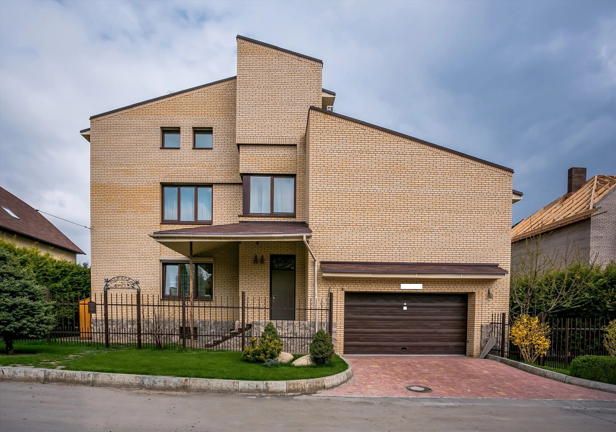 Коттеджи волгоград дзержинский. Продажа коттеджа волгоград дзержинского 2 километр. Фото продаваемых коттеджей в волгограде. Сниму дом волгоград дзержинский. , 77.