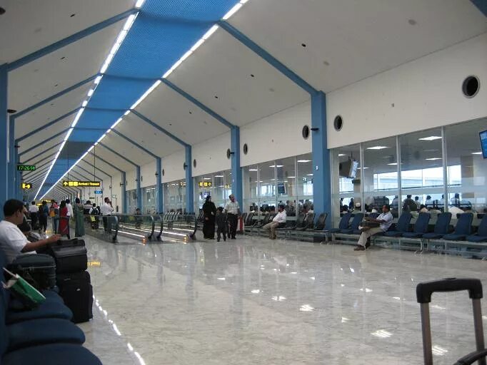 Шри ланка аэропорт вылет. Международный аэропорт Бандаранайке. Аэропорт Коломбо Шри Ланка. Бандаранаике Коломбо аэропорт. Аэропорт Шри Ланка Международный.
