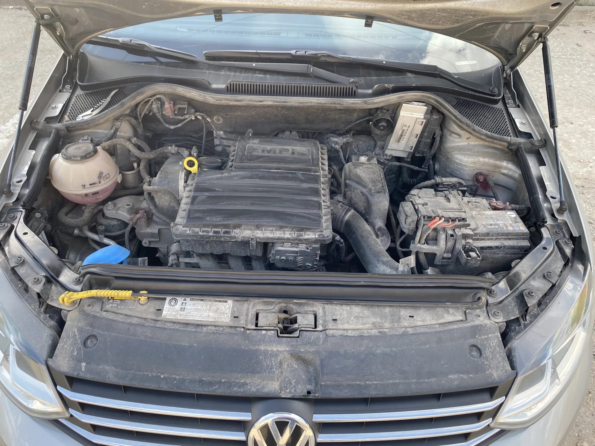Подкапотное пространство поло. Подкапотное пространство поло седан. подкапотка volkswagen polo. polo v седан (602, 604, 612, 614). polo седан v (612,614).
