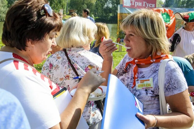 Погода в молчаново томской области. Село Молчаново Томская область праздники. День села Молчаново. Парикмахерская в Молчаново Томская область. Население Молчаново.