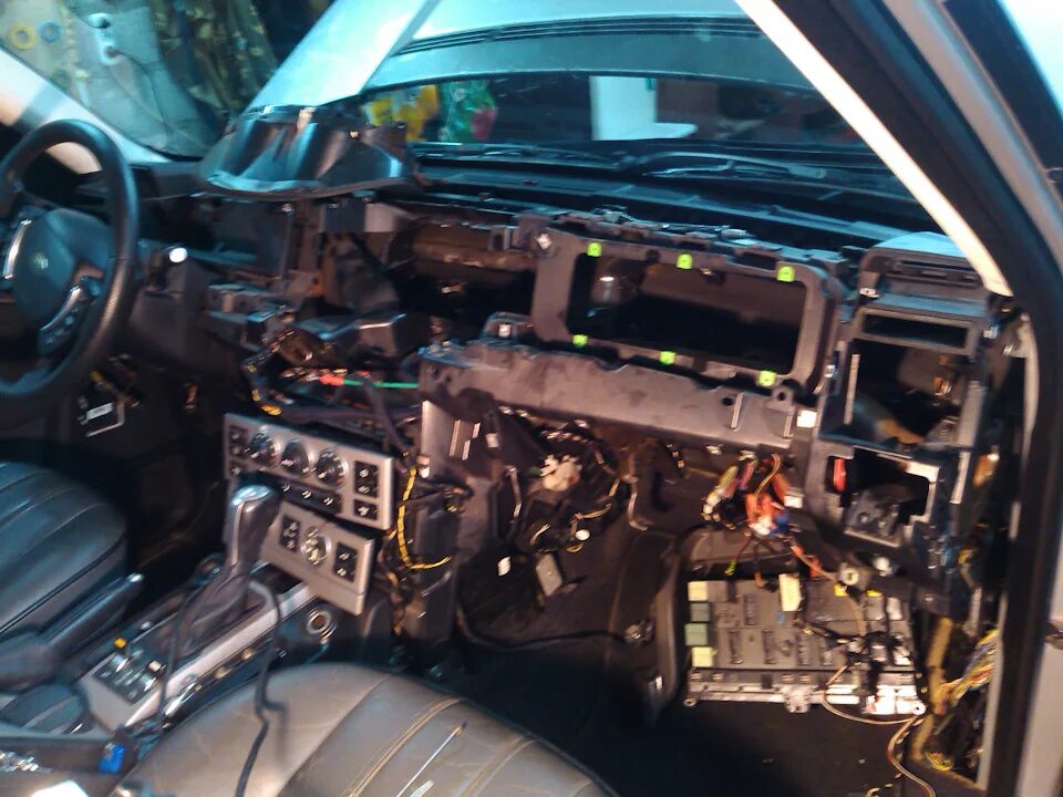 Как снять печку фрилендер 2 Сдох вентилятор печки Land Rover Range Rover (3G), 4,4 л, 2005 года своими рук