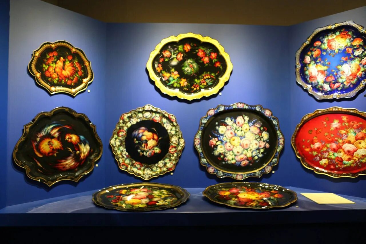 Декоративно прикладное творчество. Какие предметы изготовляются мастерами декоративно прикладного искусства. Народные промыслы. Артель хохломская роспись семенов. Изделия народных промыслов.