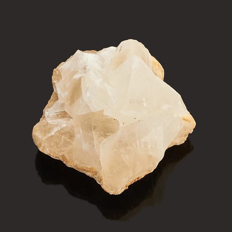 Молочный кальцит. Строительный кальцит. Жёлтый кальцит минерал. Сросток кальцит. Образец кальцита.