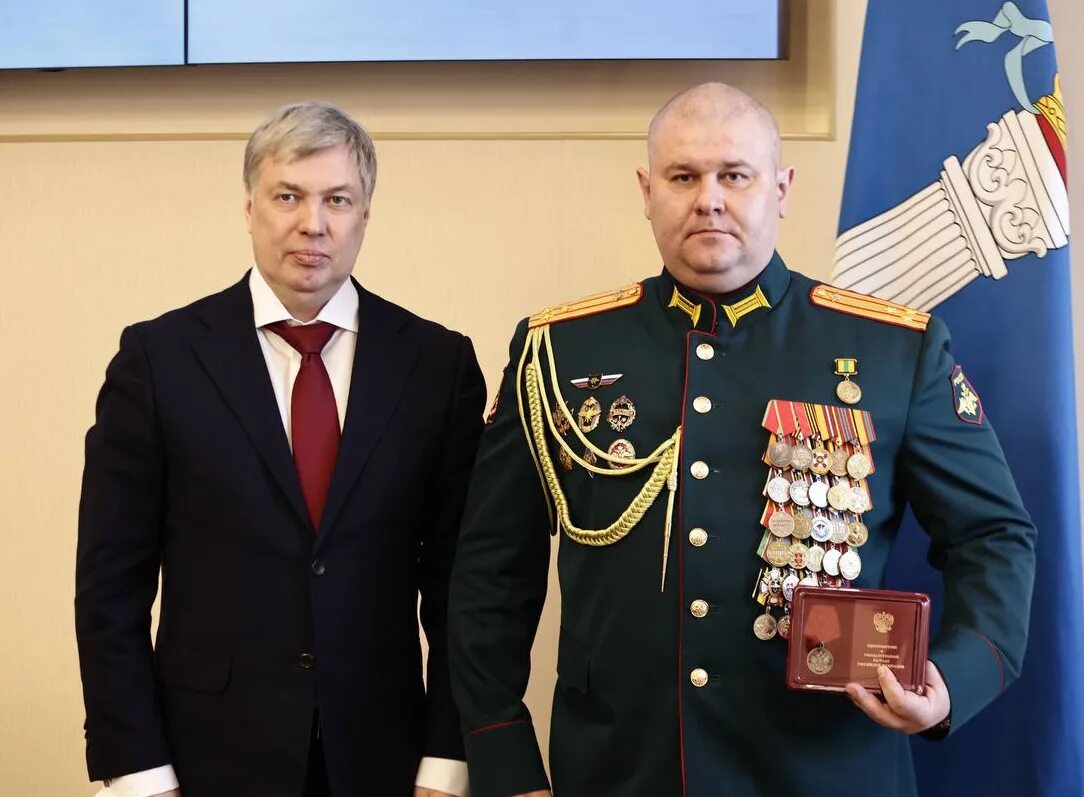 2024 орден за заслуги перед отечеством. Полковник Бадаев Ульяновск. Награждение орденом. Медаль ордена за заслуги перед Отечеством.