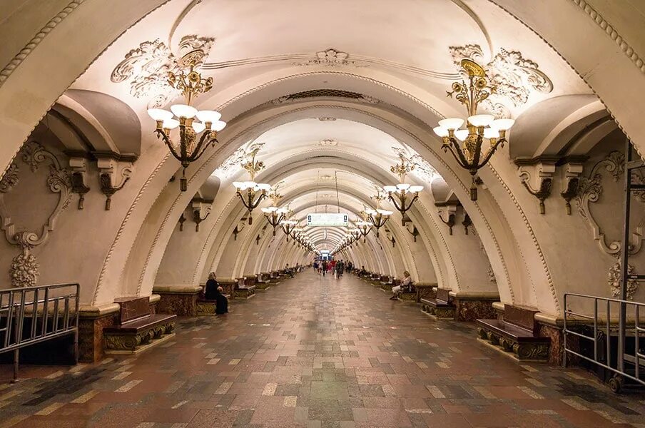 Арбатская синяя. Московский метрополитен станция Арбатская. Станция Арбатская Арбатско-Покровская. Станция Арбатская Арбатско-Покровская линия. Арбатская 4 линии станция метро.