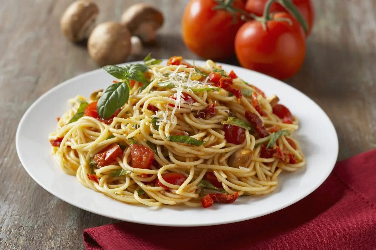 Паста спагетти spaghetti. Макароны spaghetti. Картинка спагетти. Спагетти айоли. Картинка спагетти.
