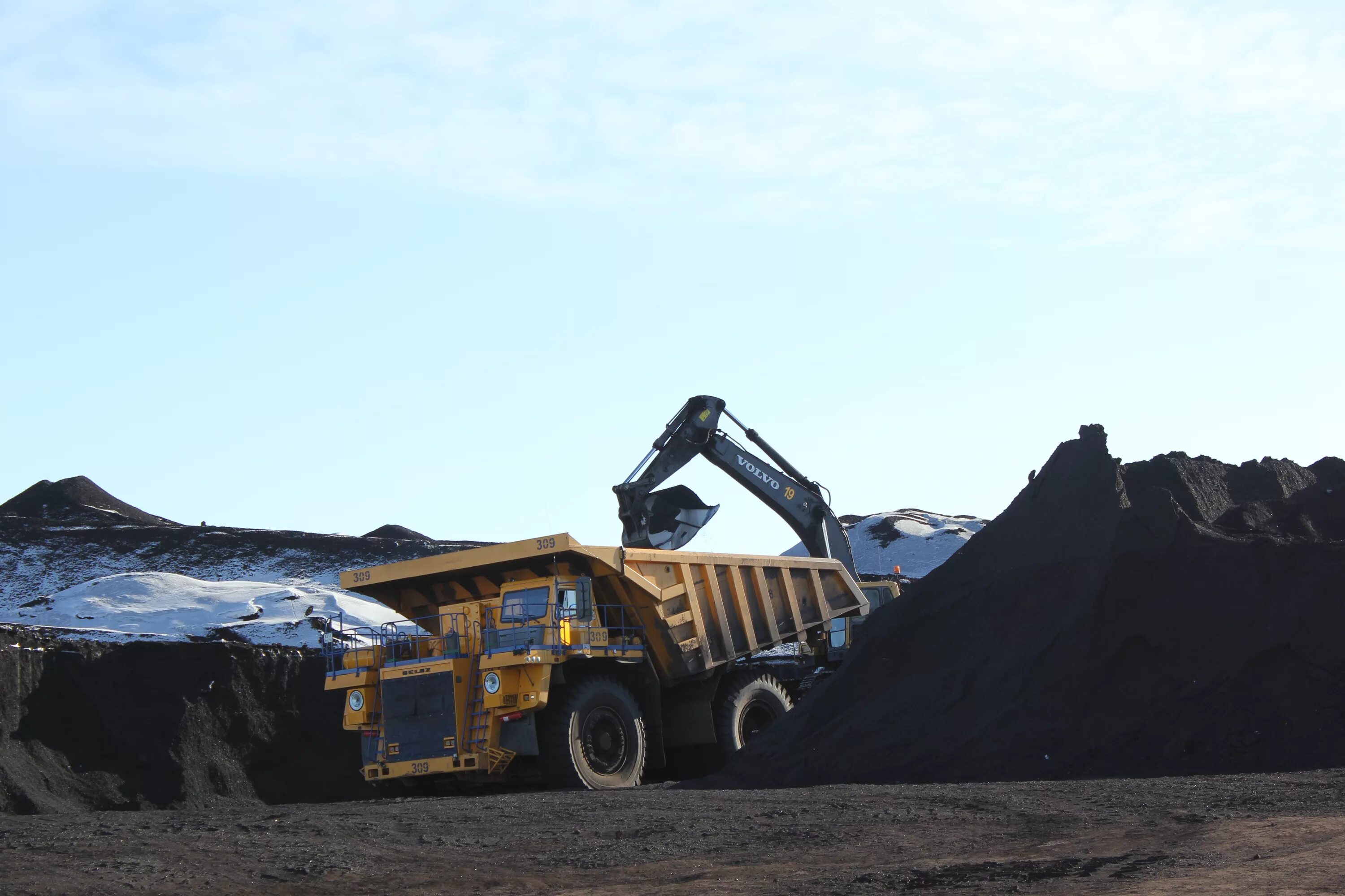 Сгт нерюнгри. Якутуголь разрез нерюнгринский. Нерюнгри металлик гросс. Оп эльгауголь. Экг-18 якутуголь.