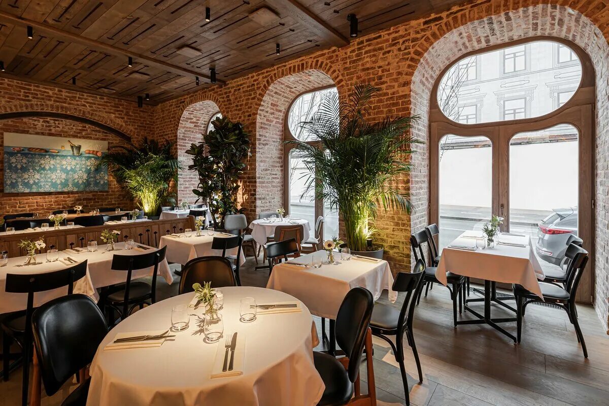 Loro ресторан. Никитская кафе лоро. Loro ресторан москва на большой никитской. Ресторан лоро в москве. Ресторан лоро большая никитская.