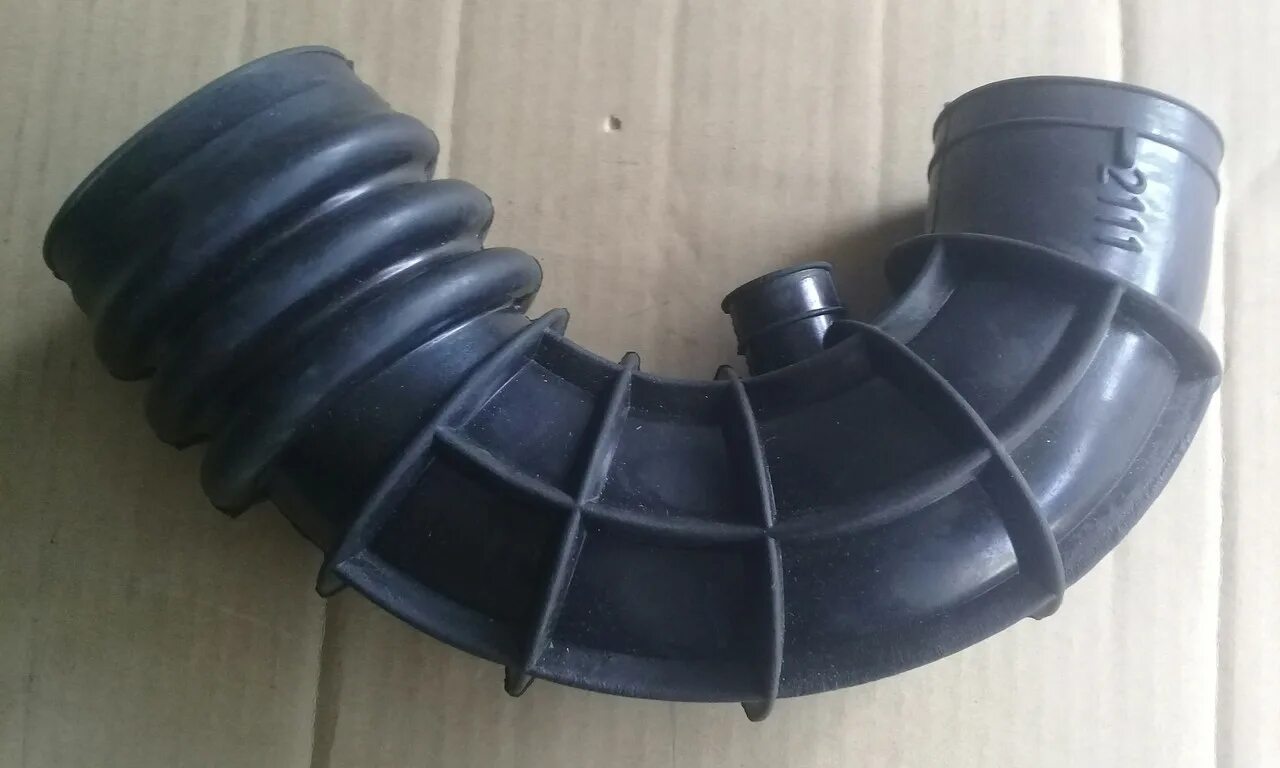 Патрубок воздушного фильтра ваз 2115. Патрубок фильтра ваз 2114. Гофра 21082 инж. Патрубок фильтра ваз 2114. Гофра и патрубок на ваз 2115.