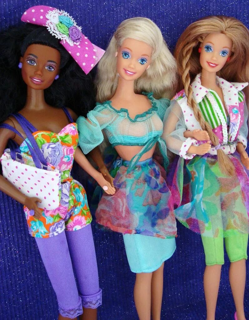 Куклы 90 купить. Барби teen talk. Барби 90-s. Барби афро 80х. Barbie teen talk 1991.