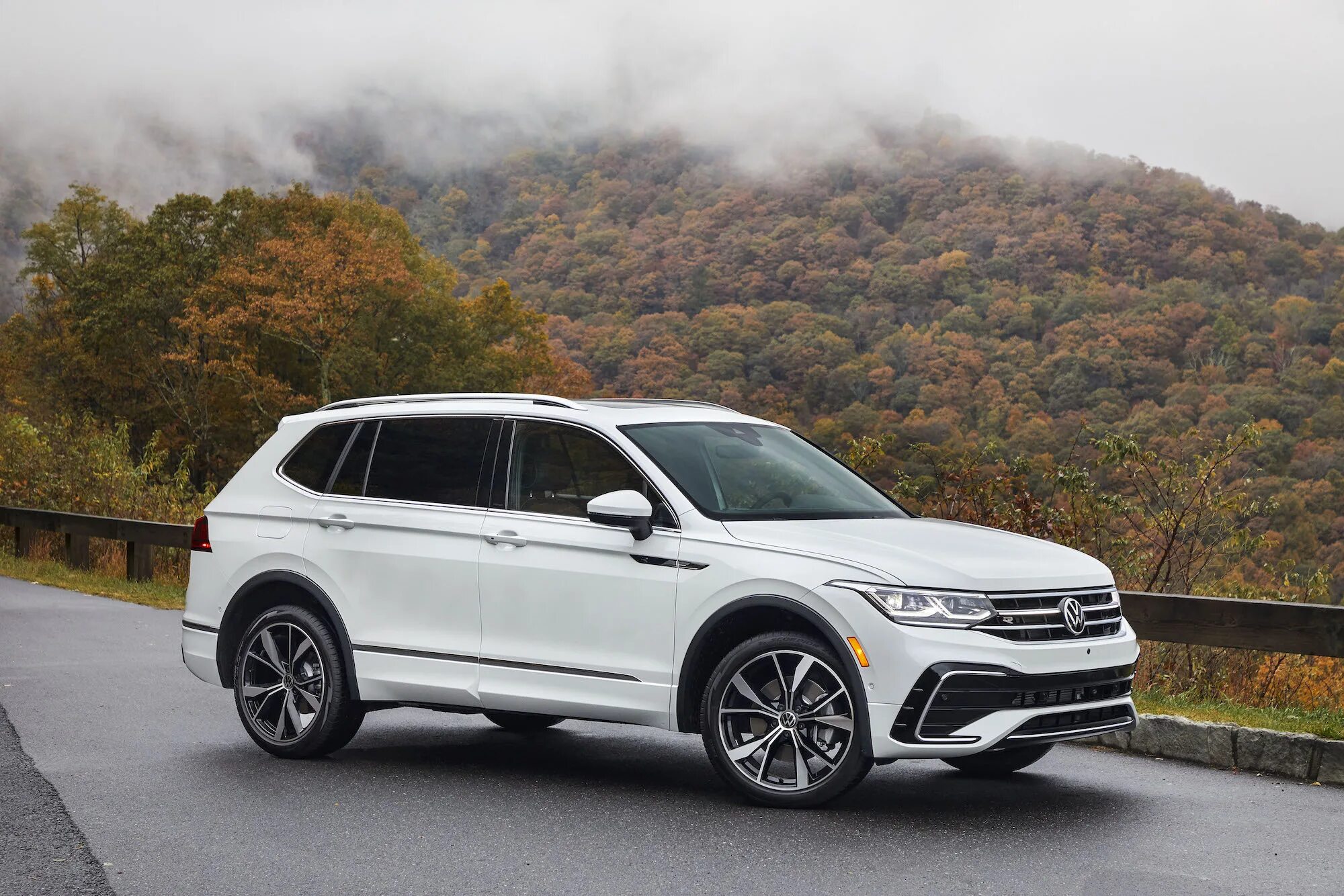 Фольксваген тигуан 2025 фото. Vw tiguan 2025. тигуан 2025. фольксваген тигуан 2025. volkswagen arteon 2025 универсал.