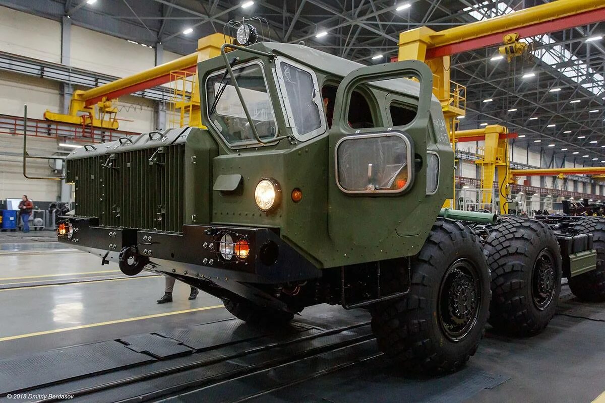 Мзкт минск. Грузовики мзкт-600103. Тягачи мзкт 74135. Мзкт минск. Мзкт-741351.