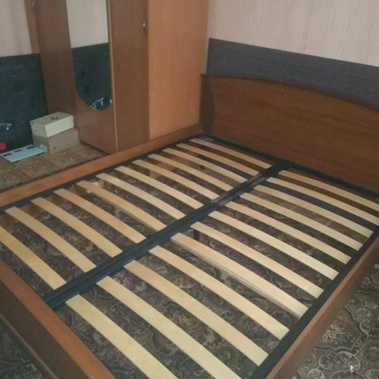 Кровать волна двуспальная. Авито янаул мебель. Кровати бу анапа авито. Кровати б/у на авито. Спальня на заказ фото прокопьевск.