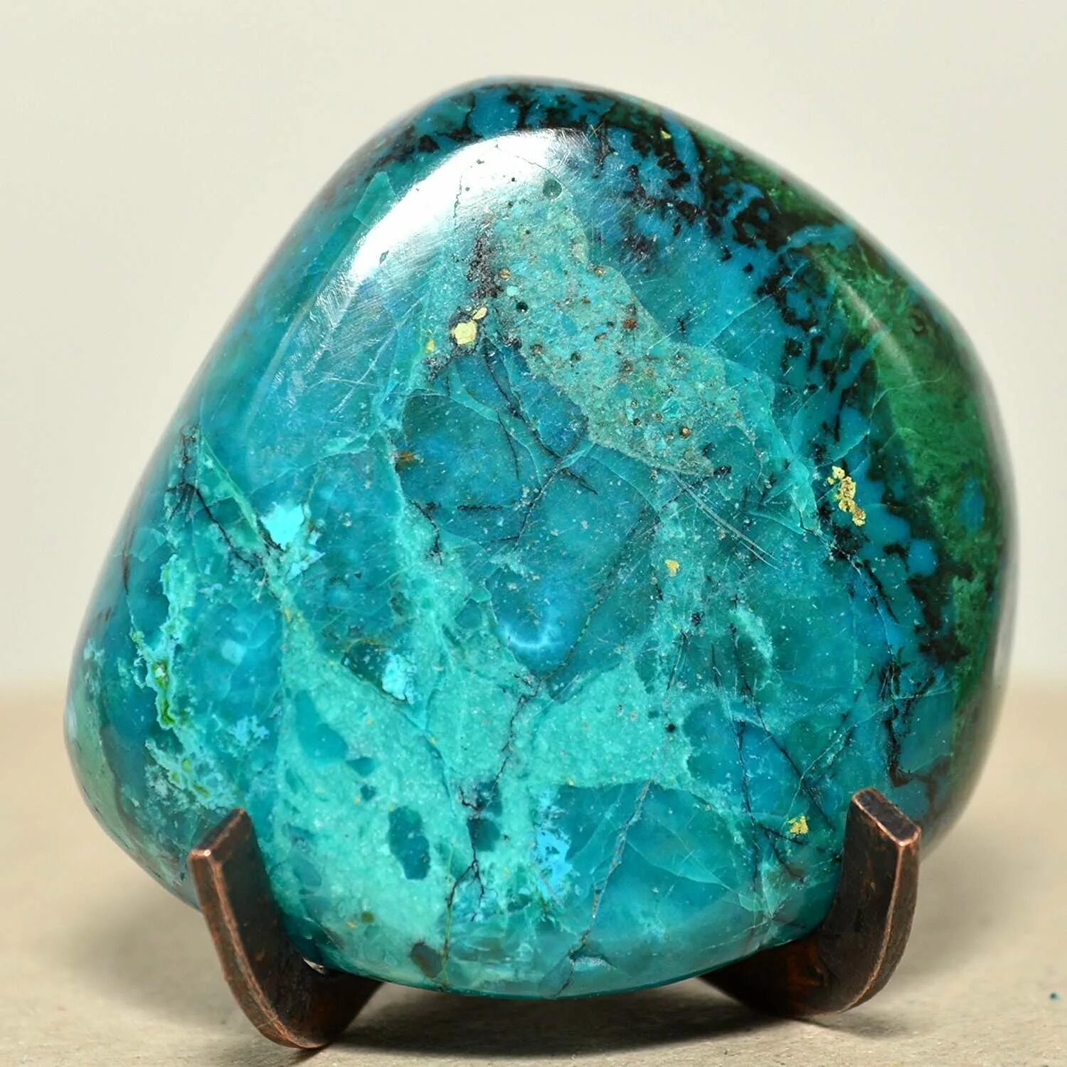 Минерал зелено голубого цвета. Хризоколла / минерал. Хризопраз и хризоколла. Chrysocolla камень. Шаттукит камень.