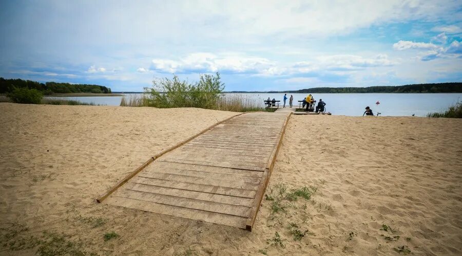 Пляж 2 минское море. Пляж на минском море. Заславское водохранилище минское пляж. Заславское водохранилище минское пляж. Пляж на минском море.