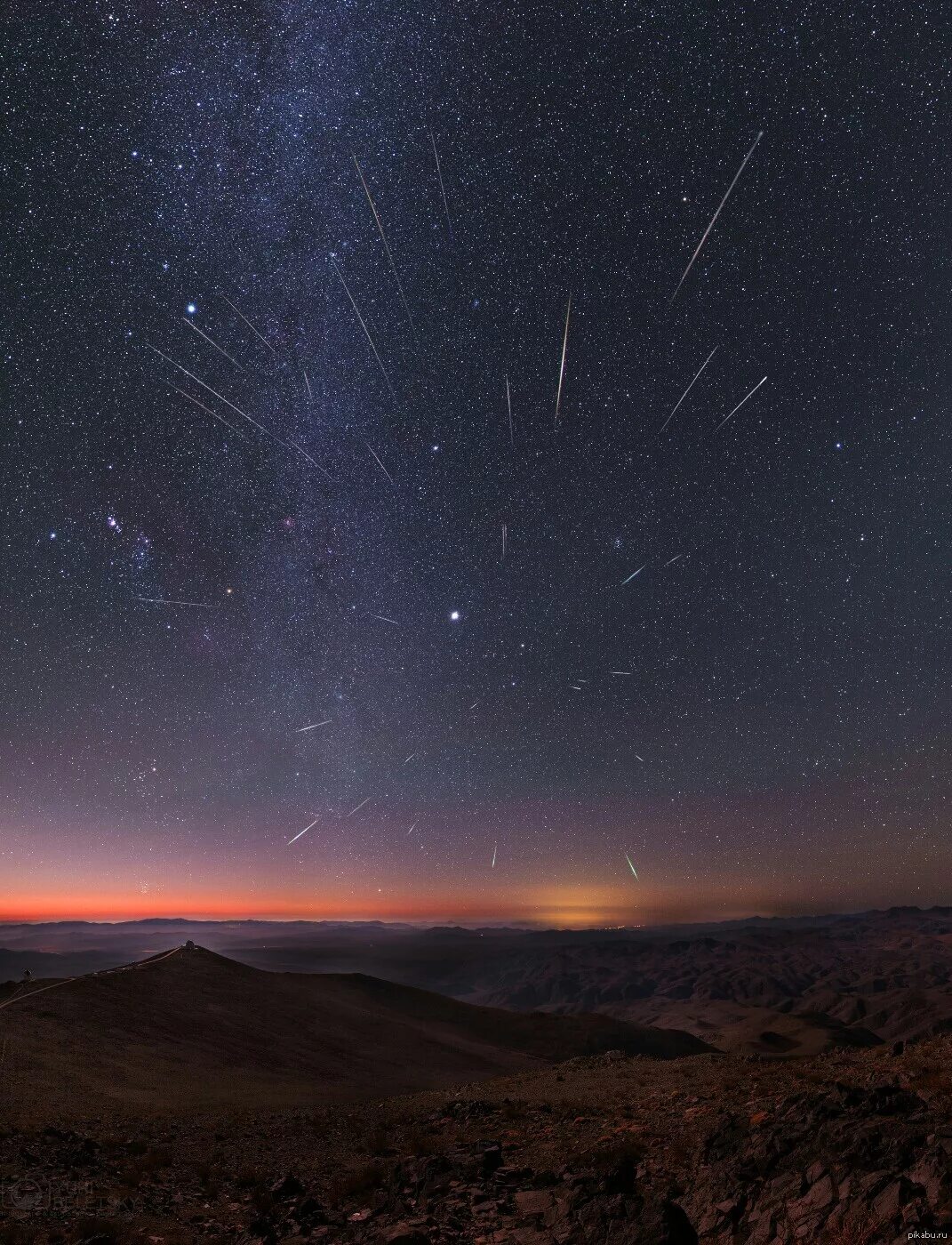 Метеоритный поток геминиды. Метеорный поток геминиды. Геминиды метеорный поток созвездие. Метеоритный дождь геминиды. Метеоритный дождь геминиды.