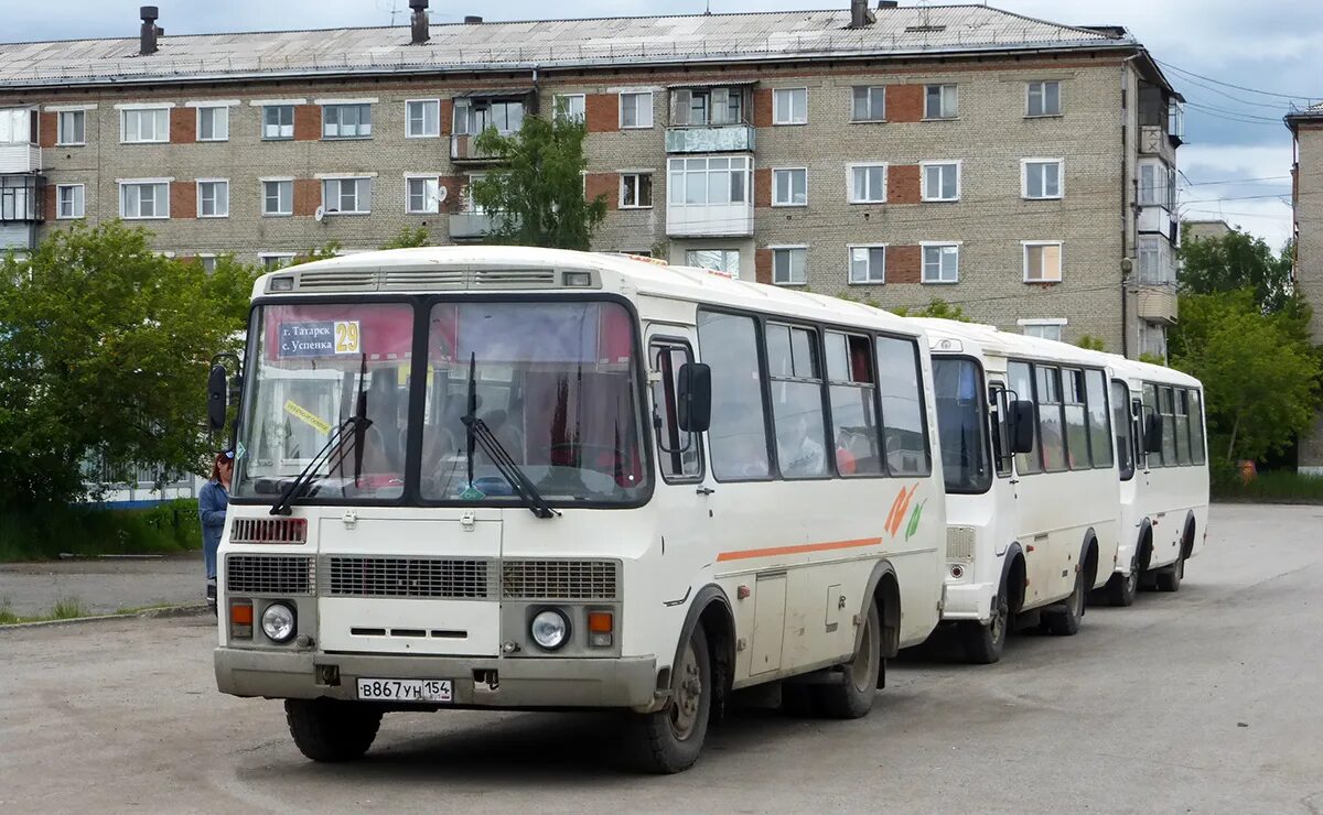 Машины в татарске. Автовокзал Татарск. Автовокзал Татарск Новосибирская область. В867ун 147. В867ух 82.