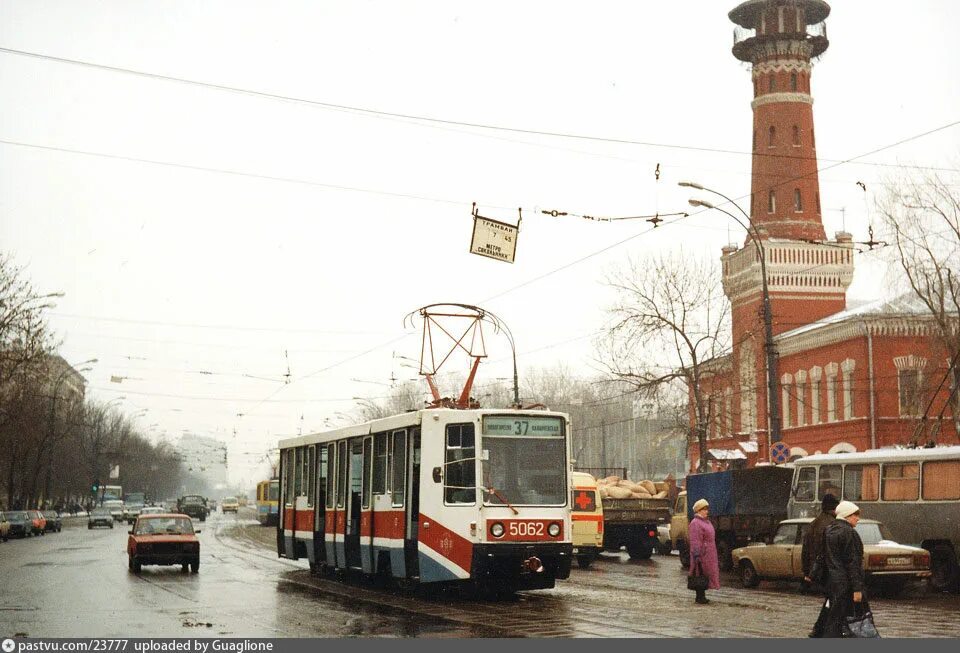 Сокольники 90 лет. Трамвай метро сокольники. москва 1996. сокольники в 90. москва 1996 год.
