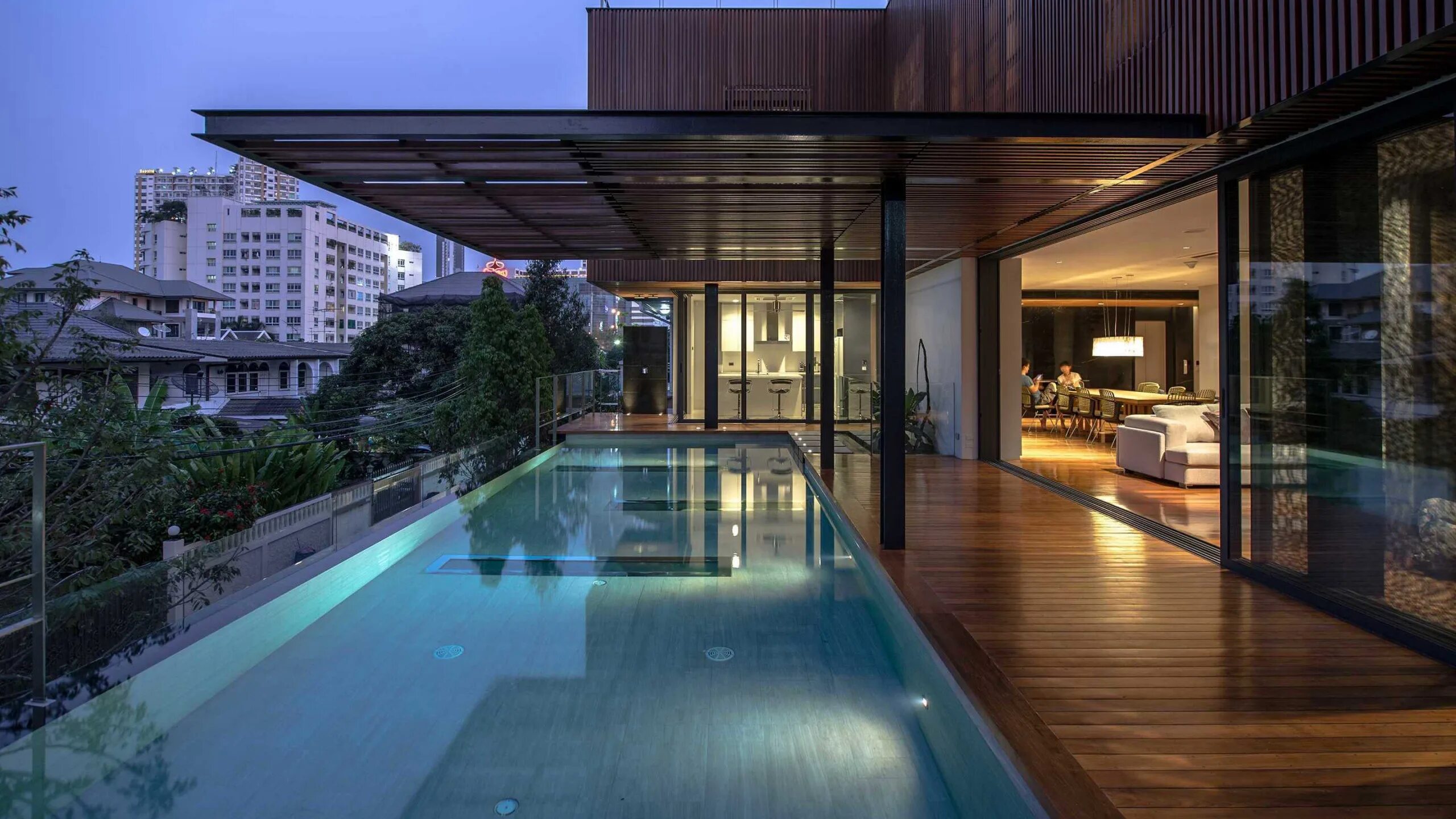 Крутой домик миллионера 7. Дом миллионера с бассейном. Четырёхэтажный особняк с бассейном в нью-йорке. Особняк дюк-семанс. Самый дорогой дом в мире.